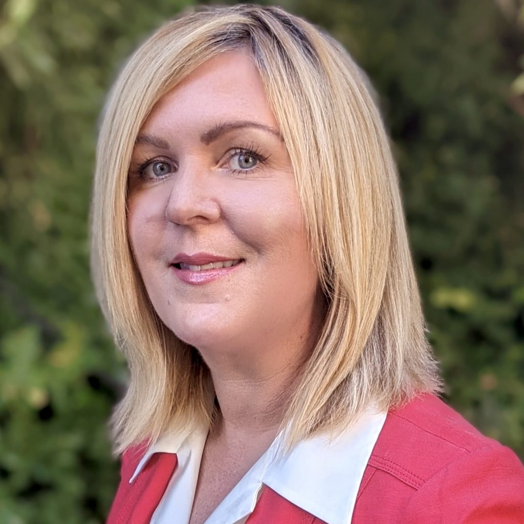 Headshot of Elise Faur