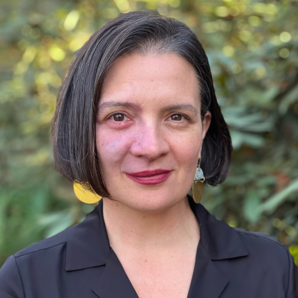 Portrait photo of Kate Barron-Alicante